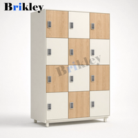 Armoire de rangement Brikley en panneau MDF de 16 mm d'épaisseur avec serrure à clé pour utilisation dans les centres sportifs