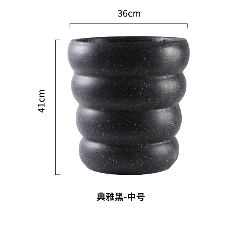 Noir moyen élégant