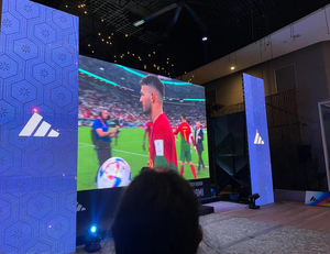 Pantalla LED de 5m x 3m con Relación de Aspecto 16:9, Sistema Completo Llave en Mano, Panel LED P2.6 P2.9 P3.91 de 500mm x 500mm, Fondo de Pantalla LED para Interiores y Exteriores - Product Image 2