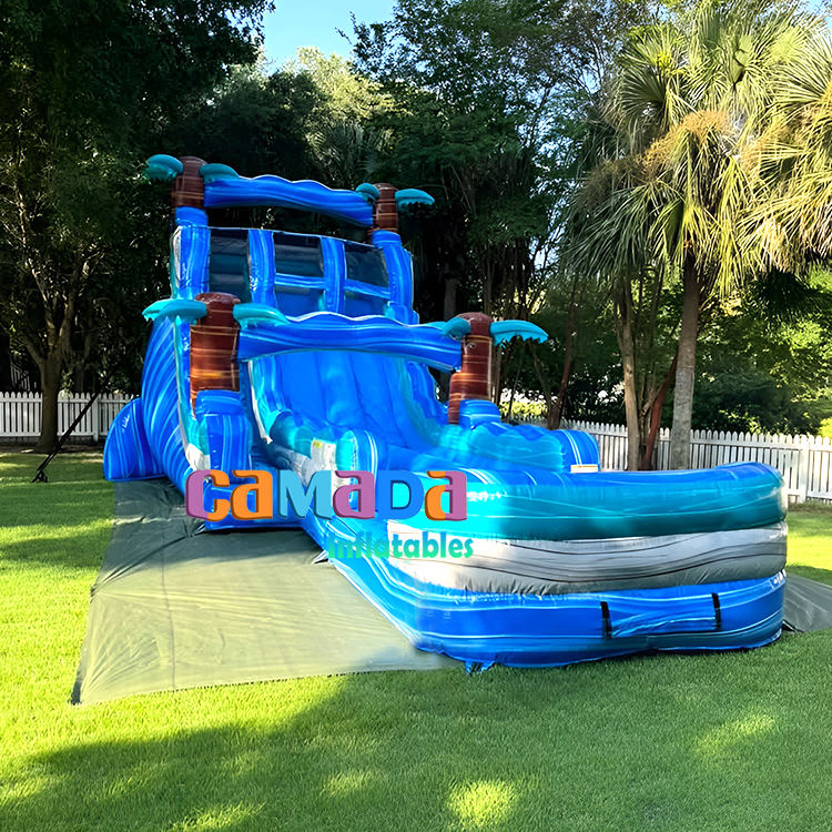 มีสีสัน