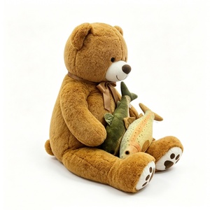 Adorable oreiller en peluche Ours de dessin animé tenant une truite, design fantaisie Ours pêcheur, fourrure douce avec détails de pattes brodés, pour le soulagement du stress - Product Image 2