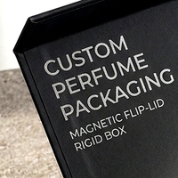 Boîte à parfum personnalisée de style livre blanc magnétique de qualité supérieure, rigide, écologique, avec insert ajusté pour la présentation de cosmétiques et de parfums en cadeau