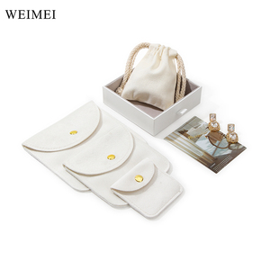 WEIMEI Vente en gros d'enveloppes cadeaux personnalisées, pochette en velours pour bijoux, emballage de bracelet avec bouton - Product Image 6