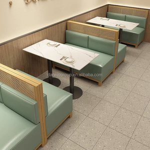Table et chaises de <span class=keywords><strong>restaurant</strong></span> carrées modernes, écologiques, durables et de haute qualité, avec banquette en bois massif et table basse. - Product Image 3