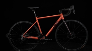 Vélo de route RAPIDA Factory 700C avec fourche en aluminium, 14 vitesses, freins à disque et câbles internes - Product Image 5