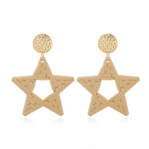 Pendientes Colgantes <span class=keywords><strong>de</strong></span> Aleación <span class=keywords><strong>con</strong></span> Diseño Geométrico <span class=keywords><strong>de</strong></span> Corazón Doble y <span class=keywords><strong>Estrella</strong></span> <span class=keywords><strong>de</strong></span> Cinco <span class=keywords><strong>Puntas</strong></span>, Estilo Rattan, Color Natural, para Venta Caliente en Wish, Estilo Europeo Americano - Product Image 6