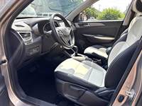 Auto Usado 2017 Changan CS35 1.6L 4AT Deluxe 2WD Bajo Kilometraje, SUV Usado con Volante a la Izquierda, Venta Caliente, Exportación al por Mayor, China, Asequible