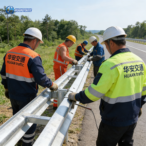 Barandilla de Seguridad de Acero Q235/Q355 Tipo W, Espesor de 2.5mm-<span class=keywords><strong>4</strong></span>.5mm, Barrera de Choque de Doble Onda para Carreteras, para Proyectos de Seguridad Vial - Product Image 4