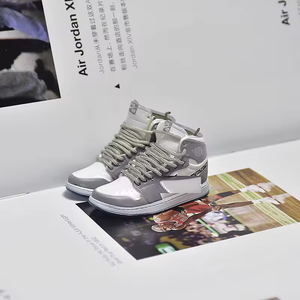 Llaveros al por mayor ecológicos en mini caja, de plástico 3D, impermeables, con diseño de zapatilla deportiva, troquelados, impresos y ligeros - Product Image 2