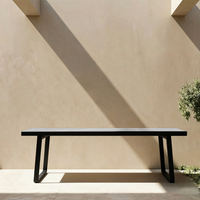 Table à manger extérieure avec cadre en aluminium et plateau en pierre frittée pour projet extensible sur mesure