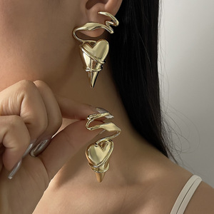 2025 nouveau haute qualité en gros grandes femmes tropicales gros coeur boucles d'oreilles à la mode mode alliage bijoux breloque boucles d'oreilles Style - Product Image 3
