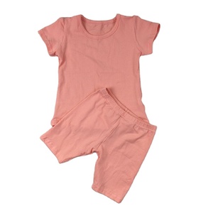 Conjuntos de Ropa para Niños al por Mayor de Verano, 40 Colores, Camisetas para Niñas y Niños, Conjuntos de Algodón Sólido para Bebés, Boutique de Ropa Infantil, Último Modelo - Product Image 4