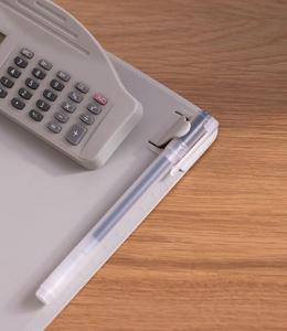 Portapapeles de Plástico Tamaño A4 con Calculadora de 8 Dígitos a Pilas y Clip con Calendario, Portátil - Product Image 6