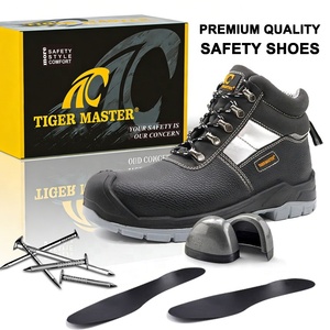 รองเท้าบูทนิรภัย Tiger Master หนังวัวสีดำ กันน้ำมัน กันลื่น กันน้ำ ป้องกันไฟฟ้าสถิต หัวเหล็ก ป้องกันอันตราย รุ่น S3 สำหรับผู้ชาย - Product Image 4