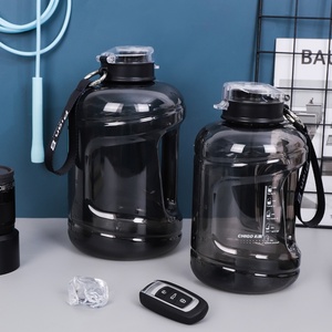 Botella de Agua Deportiva Portátil de Gran Capacidad 2.2L, Personalizada al por Mayor, de Tritán o PETG, para Gimnasio y Fitness - Product Image 6