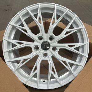 Jy 18 RS Look Velgen Vw <span class=keywords><strong>Polo</strong></span> <span class=keywords><strong>6R</strong></span> 6C 2G Fabia Ibiza A117 18 19 Inch jante de voiture en alliage d'aluminium formé pour roues de passager vossen - Product Image 5