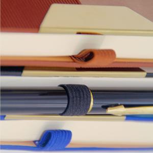 Bán Buôn Hai-Tone <span class=keywords><strong>PU</strong></span> Da Ban Nhạc Đàn Hồi A5 Chủ Bút 100 Sheets Từ Phong Cách May Ràng Buộc Bìa Cứng Du Lịch Của Máy Tính Xách Tay - Product Image 5