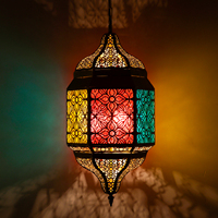 Luminaire suspendu carré en fer et verre bronze antique marocain, style vintage islamique ajouré, taille moyenne, pour restaurant, hôtel, décoration intérieure