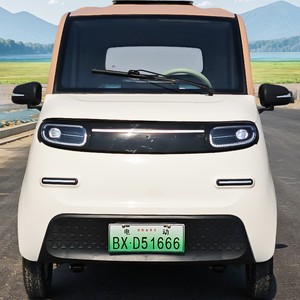 Nuevo Sedán Eléctrico de 4 Ruedas para Transporte de Personas Mayores, 4 Puertas, 5 Plazas, Autonomía de 101-200 km, Batería de 110 kWh - Product Image 3