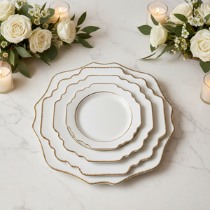 Assiettes <span class=keywords><strong>de</strong></span> service en <span class=keywords><strong>porcelaine</strong></span> décorative <span class=keywords><strong>de</strong></span> <span class=keywords><strong>luxe</strong></span> pour mariage, fleurs blanches, bord doré, vaisselle en céramique, ensemble d'assiettes <span class=keywords><strong>de</strong></span> présentation - Product Image 1