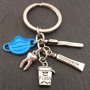 Cepillo de dientes Pasta de dientes Hilo dental Diente Llavero Colgante Cadenas de <span class=keywords><strong>metal</strong></span> Dentista Enfermera Doctor Salud dental Llaveros Bolsa Encanto - Product Image 6
