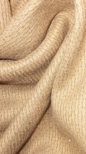 Tela de Terciopelo Jacquard de Poliéster Importada, Transpirable y Ligera para Kimonos, Vestidos, Faldas y Ropa de Dormir para Mujer - Product Image 4
