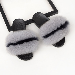 Pantoufles en fourrure pour femmes en gros, logo personnalisé, claquettes en vraie fourrure de renard, pantoufles à une bride très belles pour femmes - Product Image 3