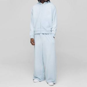 Ensemble de survêtement deux pièces personnalisé pour homme, bleu ciel, ultra ample, coupe carrée, avec sweat à capuche zippé intégral et pantalon de survêtement surdimensionné à silhouette ample - Product Image 1
