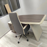 Meubles de bureau au design moderne, bureau administratif en bois, bureau du patron, bureau du directeur