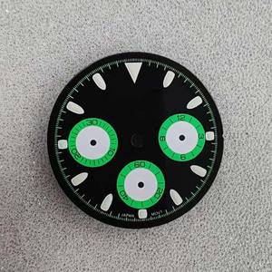 Nouveau Cadran avec Logo Personnalisé MOQ 1 pièce Motif Poker 29,5 MM Double Échelle Texte Vert Lumineux Mouvement à Quartz VK63 Boîtier en Verre - Product Image 6