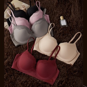 <span class=keywords><strong>Reggiseno</strong></span> Sexy in <span class=keywords><strong>Pizzo</strong></span> con Scollo a V, Morbido e Traspirante, Senza Cuciture, OEM, Senza Ferretto, <span class=keywords><strong>Push</strong></span>-<span class=keywords><strong>up</strong></span> con Striscia in Silicone, Alta Elasticità - Product Image 5