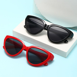 En stock Lunettes de soleil polarisées en acétate vintage pour femmes avec logo personnalisé Montures TR90 épaisses de luxe Lunettes de soleil rondes TAC - Product Image 4