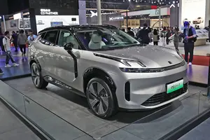 Лидер продаж, 2023 Гибридный внедорожник LYNK & CO 08 em-p EV, 5-дверный 5-местный Новый энергетический автомобиль, Lingke 08 em-p 1,5 T, 5-звездочный обзор, гибридный внедорожник