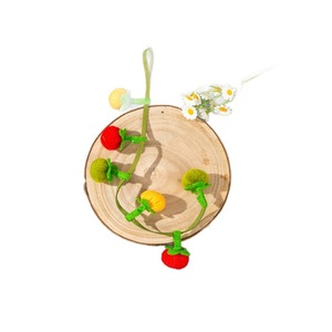Juguete de hierba gatera con pequeños tomates y melocotones, juguete para gatos con campana, un juguete para aliviar el aburrimiento y divertir a los gatos. - Product Image 1