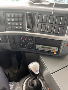 Grúa de Camión Usada con Motor Original, Longitud de la Pluma - Brazo Completamente Extensible: 33.5 Metros, Sany 250, 25 Toneladas, Grúa Usada <span class=keywords><strong>en</strong></span> Venta, Disponible <span class=keywords><strong>en</strong></span> Stock - Product Image 3