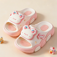 Nouvelles pantoufles d'été 2026 pour enfants, sandales à semelle souple motif ours, pour la plage et l'extérieur, pantoufles parent-enfant pour bébés, hommes et femmes