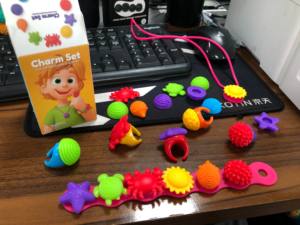 Set de Juguetes Sensoriales Portátiles: Anillos, Collares y Pulseras con Múltiples Opciones de Juego Educativas Unisex para Edades de 5 a 14 Años, de Silicona Antiestrés - Product Image 6