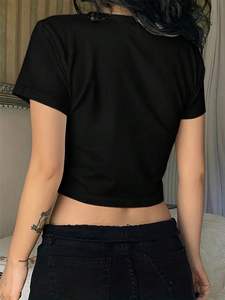 Damen Sommer Baddie Crop T-Shirt Schmetterling Hand gezeichneter Druck Slim Fit Round Neck <span class=keywords><strong>Midriff</strong></span> <span class=keywords><strong>Top</strong></span> - Product Image 3