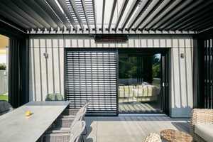 Pergola Bioclimatica Impermeabile in Alluminio con Tetto a Lamelle Orientabili, Gazebo da Esterno <span class=keywords><strong>per</strong></span> Terrazza, Balcone, Giardino, Accessori LED Opzionali - Product Image 6