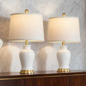 Lámpara de mesa de cerámica Jingdezhen E27 con LED, pantalla blanca y control de interruptor para dormitorio y sala de estar - Product Image 1