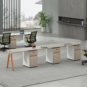 Estaciones de Trabajo, Muebles de Oficina Elegantes, <span class=keywords><strong>Escritorio</strong></span> Esquinero <span class=keywords><strong>Recto</strong></span> para Estudiantes y Personal, Mesa de Oficina de Dos Plazas <span class=keywords><strong>con</strong></span> Base de Carbón y Patas Negras - Product Image 4