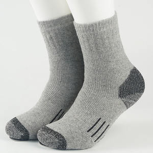 Vente en gros <span class=keywords><strong>de</strong></span> chaussettes en laine mérinos chaudes et épaisses pour le <span class=keywords><strong>ski</strong></span> <span class=keywords><strong>de</strong></span> randonnée thermique d'hiver pour femmes et hommes - Product Image 3