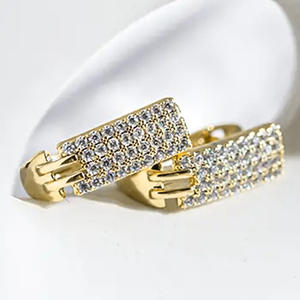 Pendientes de Aro de Oro Sólido de 18K de Lujo con Diamantes Redondos de Corte Brillante en Pavé para Mujer, Uso Diario, Estilo Geométrico - Product Image 3