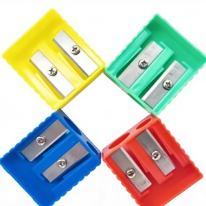 Taille-crayon plat en plastique coloré à 2 trous pour l'école, vente en gros d'usine, pour un affûtage facile et sûr pour les enfants - Product Image 1