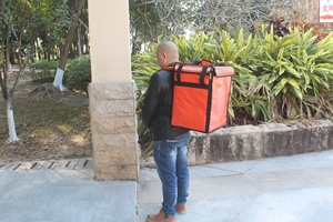62 logotipo personalizado impermeable plegable comestibles aislado <span class=keywords><strong>Glovo</strong></span> bolsa <span class=keywords><strong>Pizza</strong></span> llevar comida caliente entrega hombre bolsa de entrega de alimentos para jinete - Product Image 4