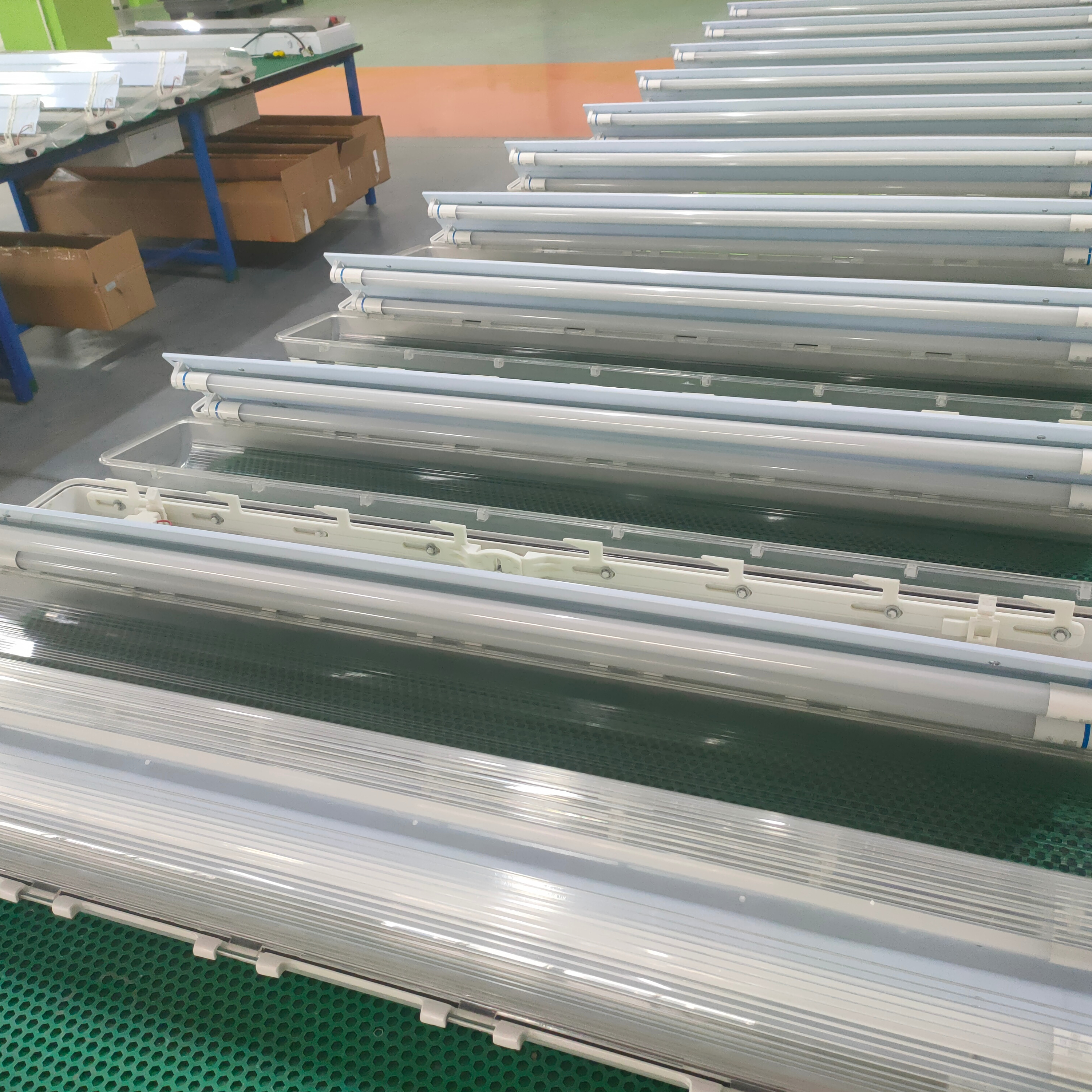 Crown Extra LED Explosion-proof Fluorescent Lamp - T8 Plastic ATEX IP66 Linear Tube Light | Alibaba