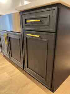 Ensemble de cuisine moderne et durable en bois massif comprenant un dosseret d'évier à charnière laquée prêt-à-assembler pour meubles en contreplaqué acrylique - Product Image 5