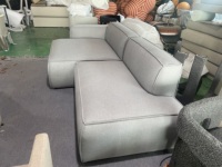 Canapé d'angle double moderne avec structure en bois massif, rembourrage en mousse, tissu, dossier capitonné, couleur personnalisable, pour salon