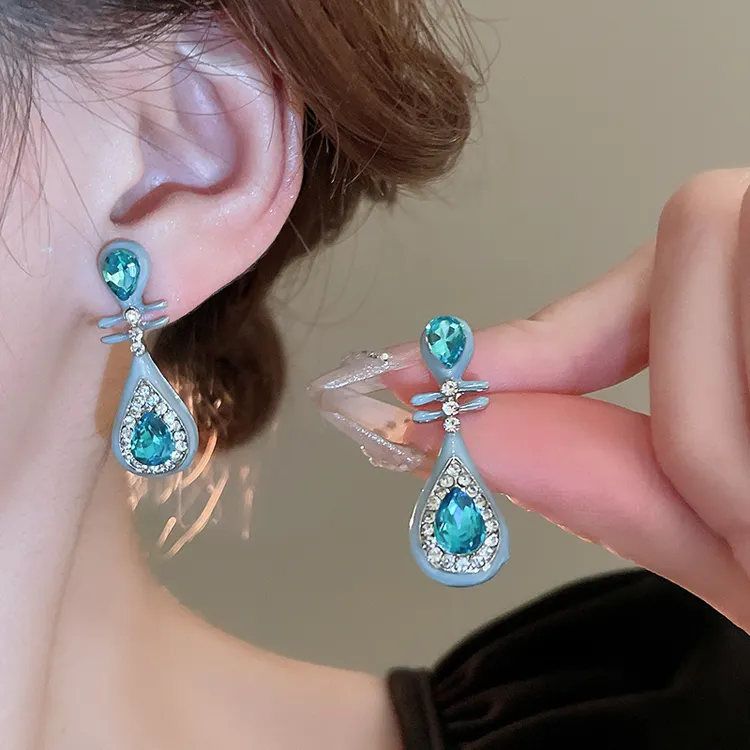 Boucles d'oreilles élégantes de style chinois bleu dégoulinant d'huile pipa boucles d'oreilles strass aiguille en argent 925 pour femmes