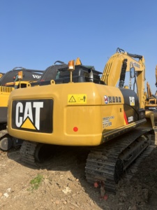 รถขุดมือสอง CatCAT320D2L ขนาด 20 ตัน รุ่น CAT 320D 320D2 แบบตีนตะขาบ ราคาถูก นำเข้าจากญี่ปุ่น 320D2L ไม่มีการรั่วไหลของน้ำมัน - Product Image 1